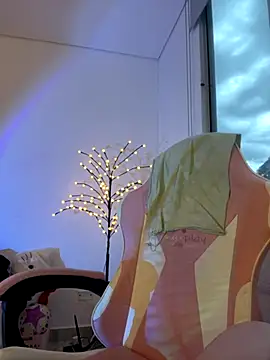 emi star online show from 11-19-25, 10:32