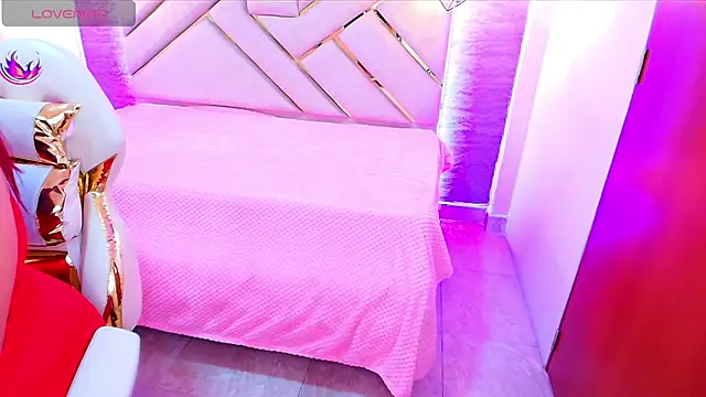 Snapshot of Addyy_02 chatting on 10-10-25, 11:31 Addyy 02 online show from 10-10-25, 11:31