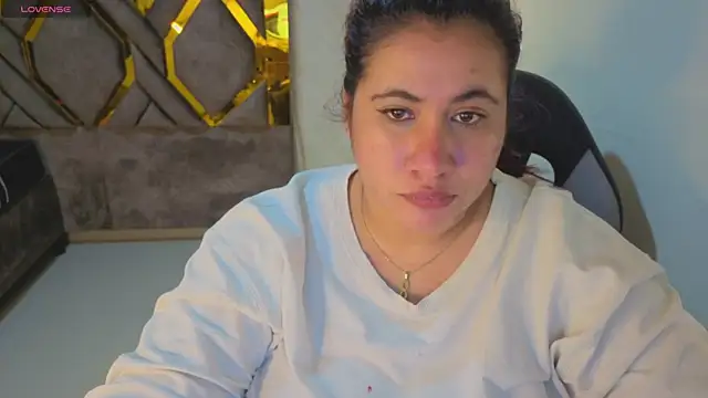 Snapshot of Addyy_02 chatting on 11-14-25, 09:02 Addyy 02 online show from 11-14-25, 09:02