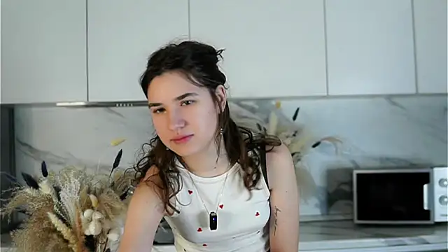 AmmieGerber online show from 10-22-25, 01:28