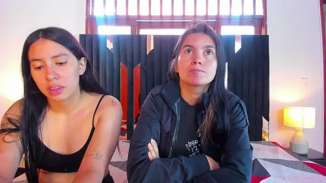 Sofy and Mia online show from 10-13-25, 12:49