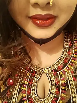 Beauty Queen Soniya online show from 01-13-26, 03:39