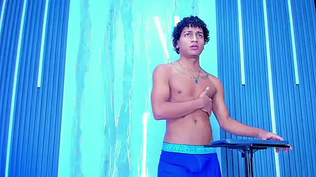 Snapshot of _Gods_of_Olympus_ chatting on 10-08-25, 01:20 Gods of Olympus online show from 10-08-25, 01:20