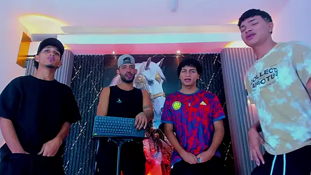 Snapshot of _Gods_of_Olympus_ chatting on 10-14-25, 04:35 Gods of Olympus online show from 10-14-25, 04:35