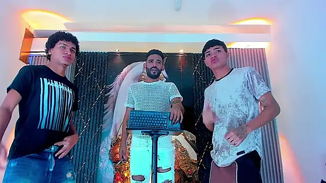 Snapshot of _Gods_of_Olympus_ chatting on 10-19-25, 04:35 Gods of Olympus online show from 10-19-25, 04:35