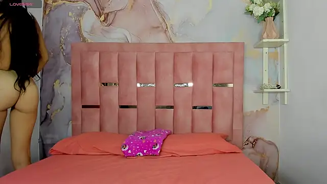 Isis Blaze online show from 11-12-25, 03:07