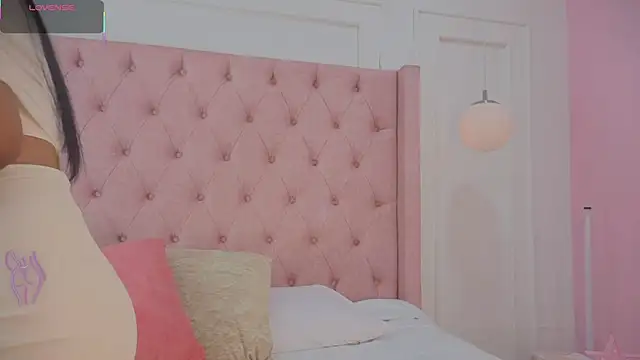 Julietaa Miller online show from 10-22-25, 11:43