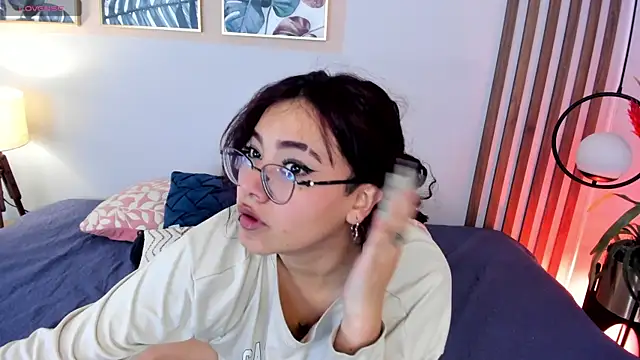 sunny maya  online show from 10-19-25, 03:56