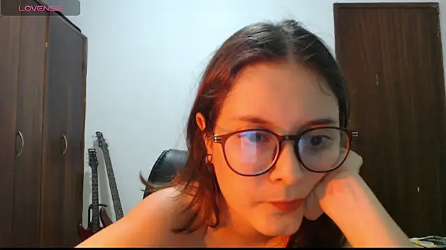 CarlaLorez online show from 12-14-25, 10:25