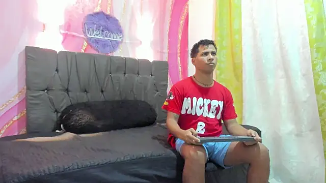 Raphael LatinBoy online show from 10-14-25, 03:07