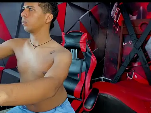 Raphael LatinBoy online show from 10-21-25, 05:08