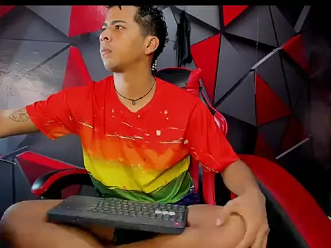 Raphael LatinBoy online show from 10-21-25, 08:20