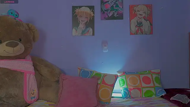 Snapshot of Himiiko_toga chatting on 11-21-25, 08:07 Himiiko toga online show from 11-21-25, 08:07