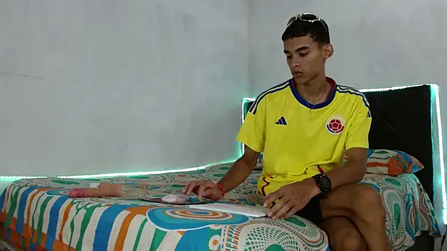 Paulosex12 online show from 10-15-25, 01:39