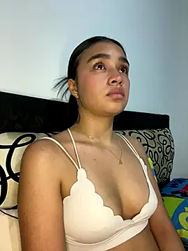 Snapshot of Iam_samanthaa chatting on 10-10-25, 11:37 Iam samanthaa online show from 10-10-25, 11:37