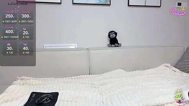 Snapshot of Alyssa-8 chatting on 02-24-26, 09:40 Alyssa-8 online show from 02-24-26, 09:40