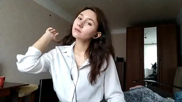 MiaLovelyOne online show from 10-22-25, 07:30