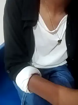 Snapshot of Mahi677 chatting on 11-16-25, 03:56 Mahi677 online show from 11-16-25, 03:56