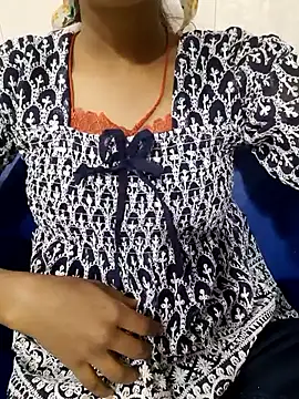 Snapshot of Mahi677 chatting on 11-17-25, 03:45 Mahi677 online show from 11-17-25, 03:45