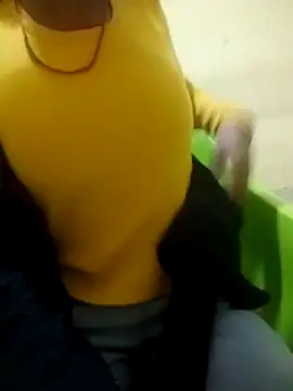 Snapshot of Mahi677 chatting on 11-22-25, 03:49 Mahi677 online show from 11-22-25, 03:49