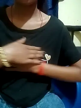 Snapshot of Mahi677 chatting on 11-24-25, 03:50 Mahi677 online show from 11-24-25, 03:50