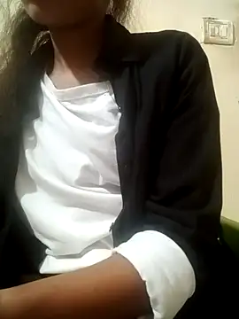 Snapshot of Mahi677 chatting on 11-29-25, 03:53 Mahi677 online show from 11-29-25, 03:53