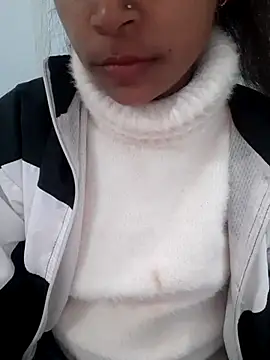 Snapshot of Mahi677 chatting on 01-12-26, 04:50 Mahi677 online show from 01-12-26, 04:50