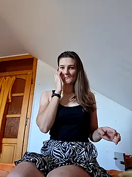 Snapshot of Nika_aa chatting on 11-11-25, 06:57 Nika aa online show from 11-11-25, 06:57