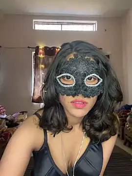 Lovebirdss online show from 02-17-26, 08:22