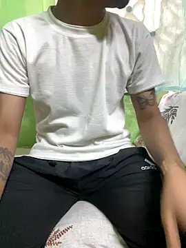 foxythebold online show from 11-23-25, 07:19