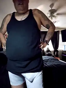 Snapshot of B1GLO chatting on 11-23-25, 11:26 B1GLO online show from 11-23-25, 11:26