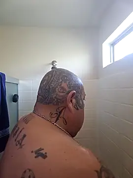 Snapshot of B1GLO chatting on 02-06-26, 05:38 B1GLO online show from 02-06-26, 05:38