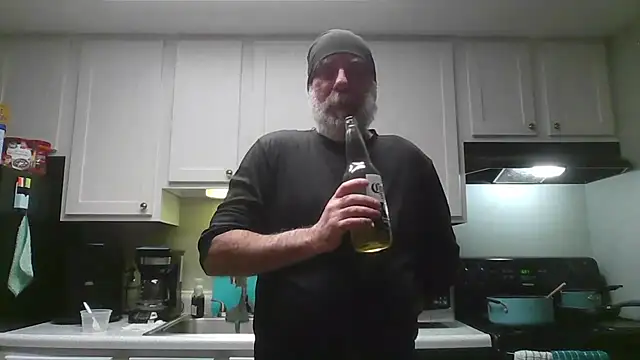 Snapshot of Fuck-Buddy-4U chatting on 01-14-26, 11:31 Fuck-Buddy-4U online show from 01-14-26, 11:31