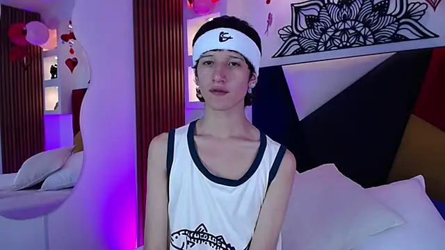 Snapshot of Emo_Boy_ chatting on 02-12-26, 08:15 Emo Boy online show from 02-12-26, 08:15