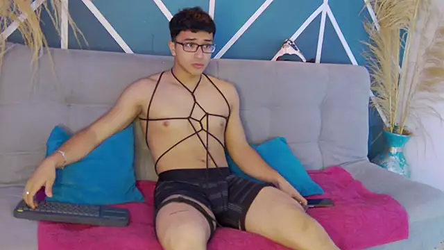 Stefano Calle online show from 10-31-25, 12:06