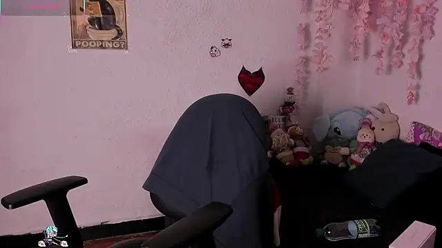 Emilycollei online show from 11-30-25, 09:13