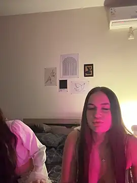 MayaGlow online show from 12-20-25, 05:47