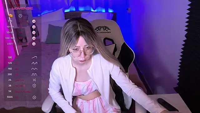 sofiisun online show from 11-20-25, 02:01