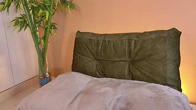 CherryCurl  online show from 11-25-25, 04:18