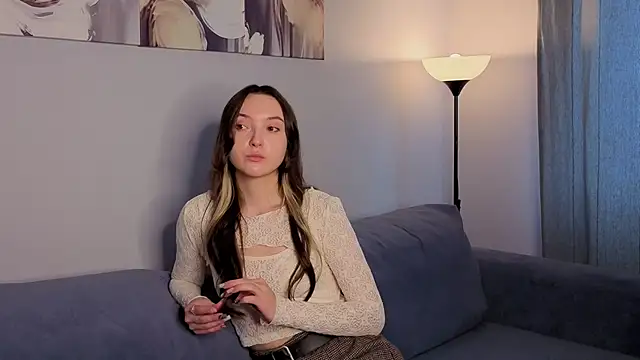 SylviaHamilton online show from 10-10-25, 11:31