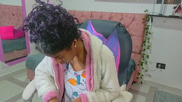 thianahorny online show from 04-01-26, 01:41