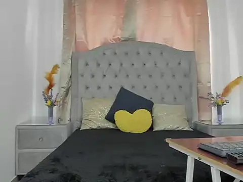 QuimaMiley online show from 10-14-25, 06:52