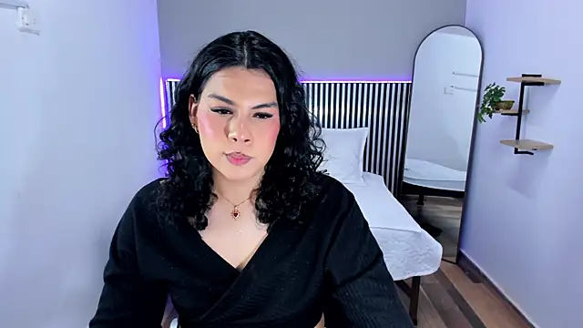 Snapshot of Little_Alli chatting on 11-02-25, 07:49 Little Alli online show from 11-02-25, 07:49