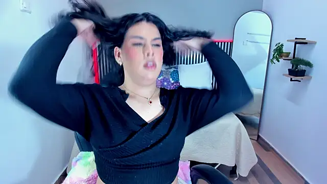 Snapshot of Little_Alli chatting on 11-15-25, 12:52 Little Alli online show from 11-15-25, 12:52