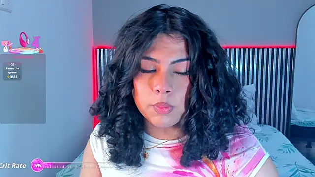 Snapshot of Little_Alli chatting on 01-06-26, 12:36 Little Alli online show from 01-06-26, 12:36