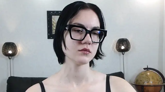 Marie Fitch online show from 11-22-25, 03:38