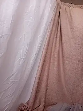 Snapshot of Mcbellorj chatting on 11-07-25, 08:31 Mcbellorj online show from 11-07-25, 08:31