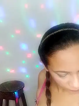 Snapshot of Gema__8 chatting on 10-14-25, 04:13 Gema  8 online show from 10-14-25, 04:13
