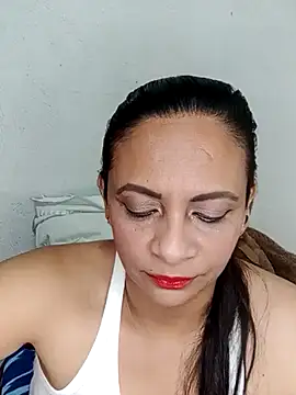 Snapshot of Gema__8 chatting on 10-26-25, 04:18 Gema  8 online show from 10-26-25, 04:18