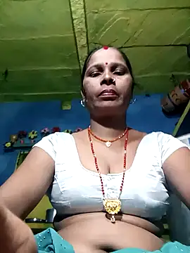 Snapshot of Rt_shreya chatting on 10-10-25, 04:17 Rt shreya online show from 10-10-25, 04:17